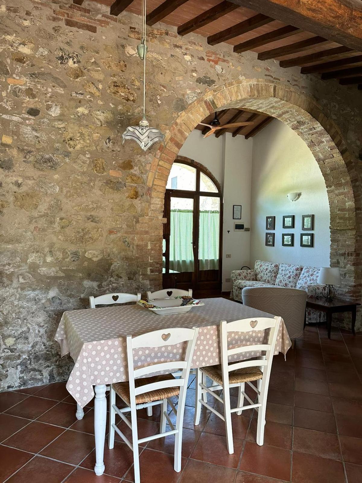 Agriturismo Il Canneto Casole dʼElsa Exterior foto